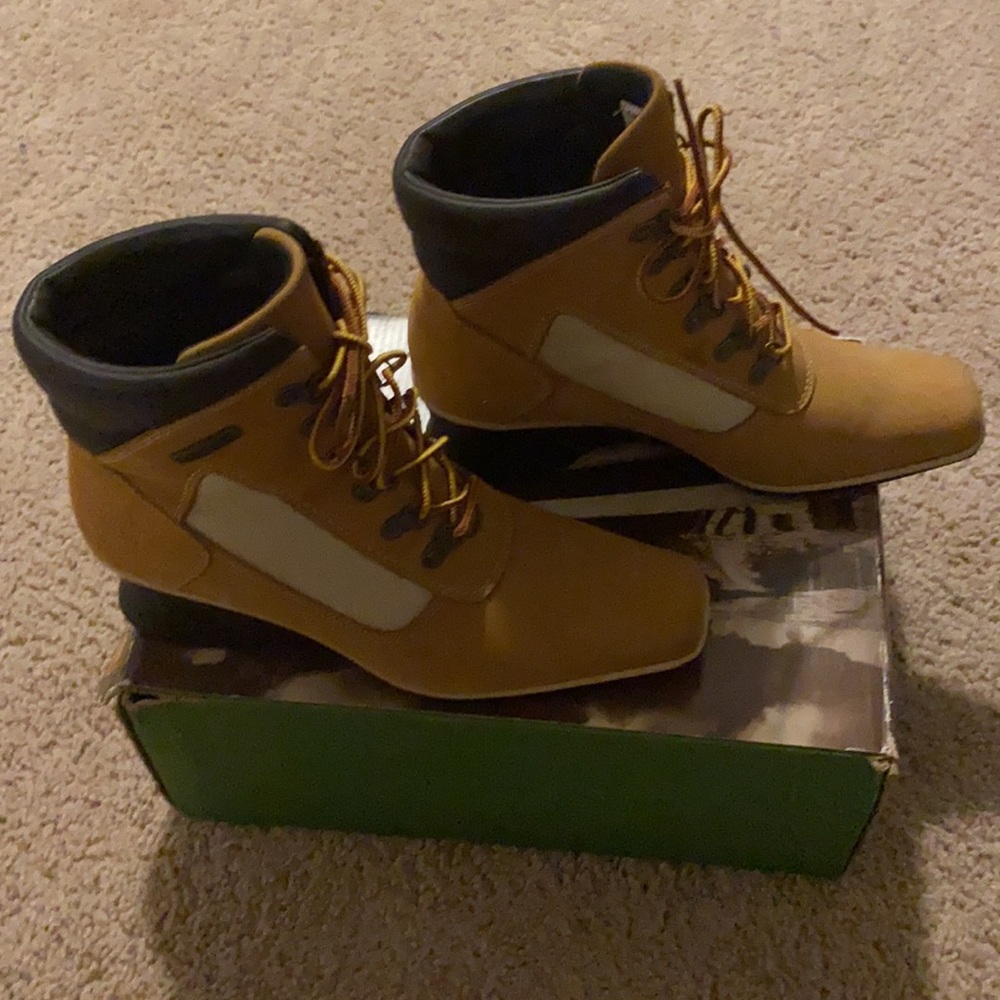 Lightly Used - image 4